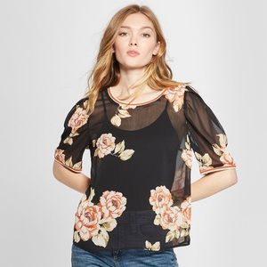 Feminine Floral Top L